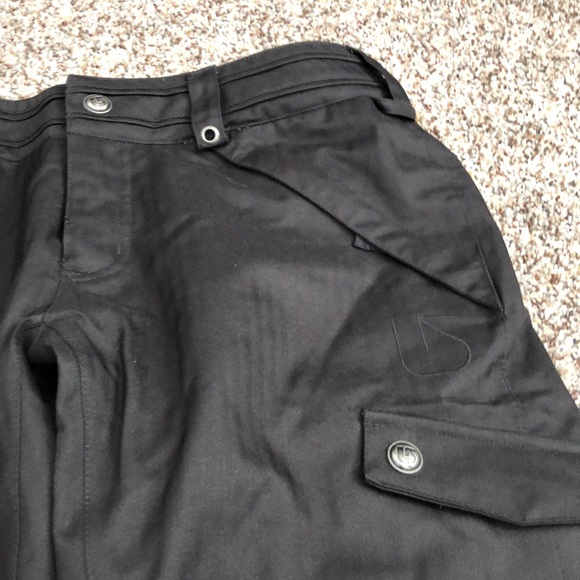 Black Burton snowboarding pants. Waterproof and lined - Picture 3 of 5